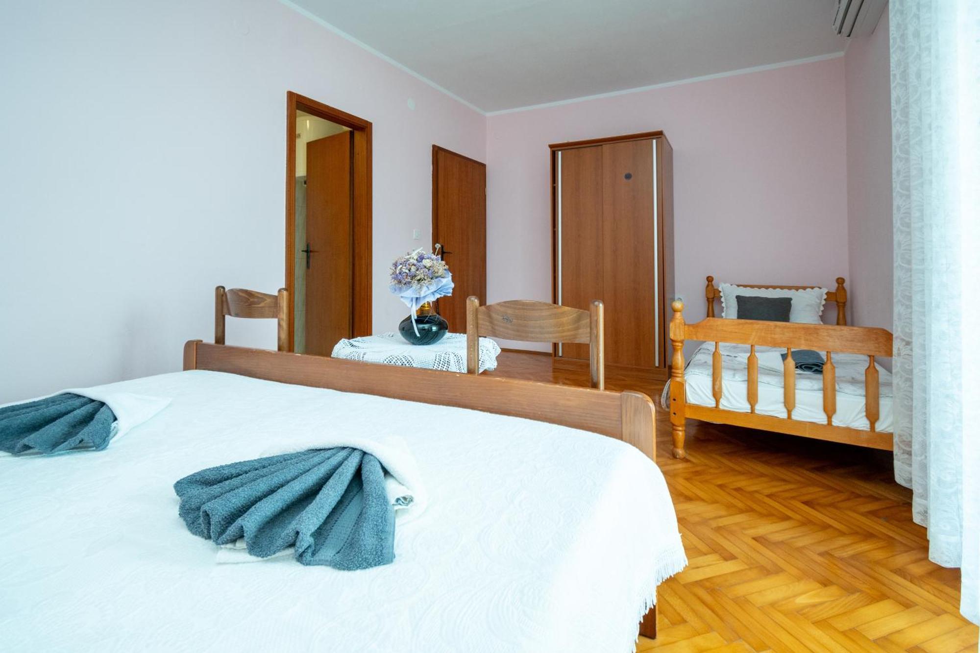 Apartments And Rooms With Parking Space Zubovici, Pag - 16063 客房 照片